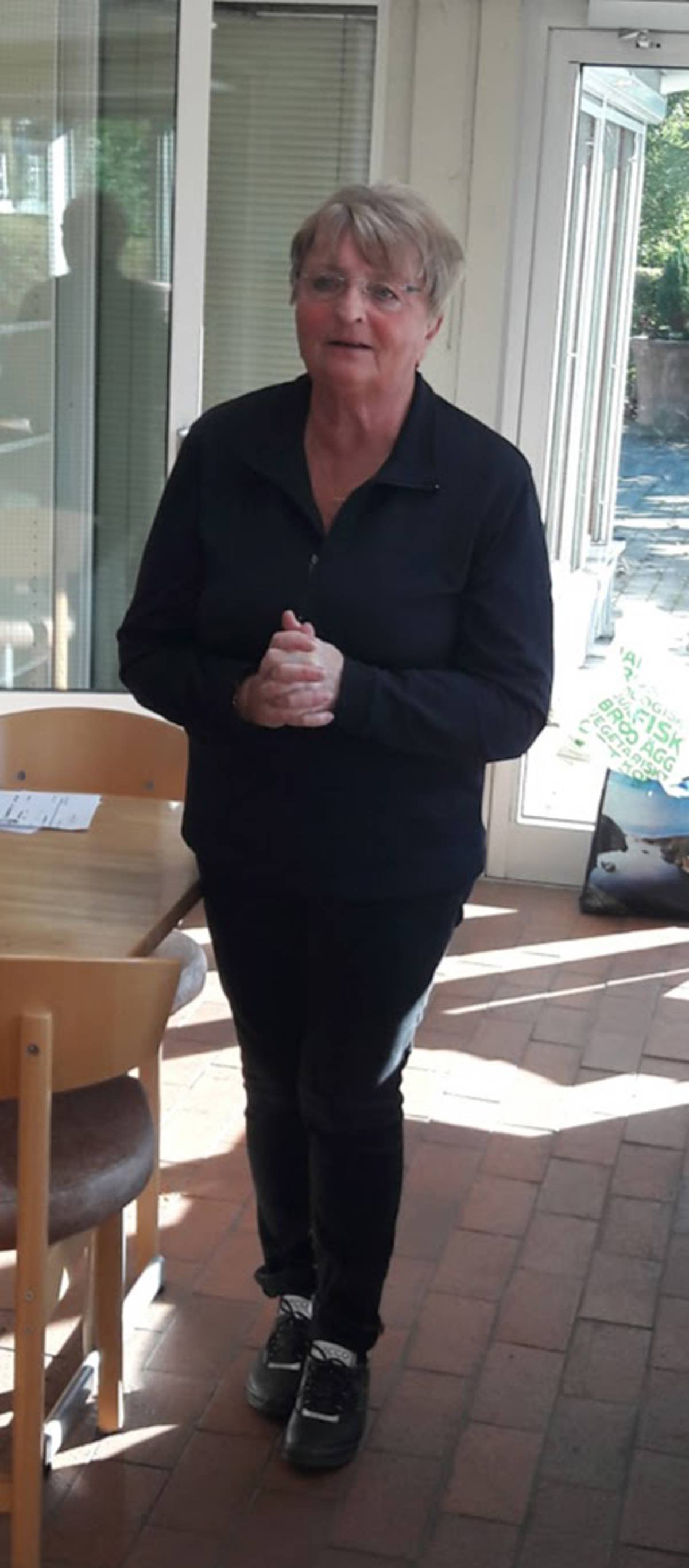 Connie Larsen 073 - 822 3938